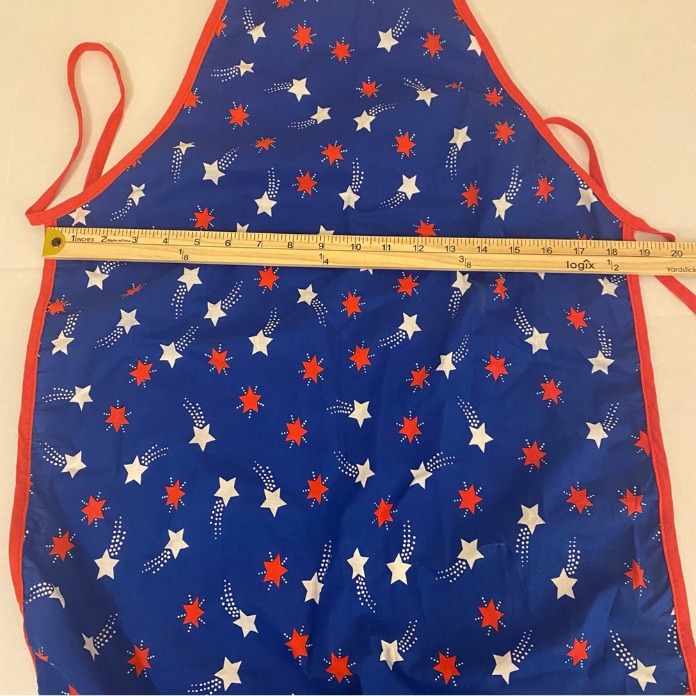 Set of 2 Patriotic Aprons with Hallmark Star Print Gift Bag - Picture 8 of 16